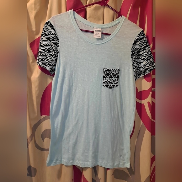 PINK Victoria's Secret Tops - Victoria's Secret Pink lightweight tee